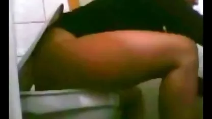 Chicos follando en la naturaleza dos novias coños peludos llenos de leche