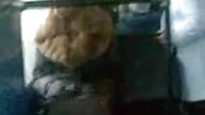The Cunning Cat Woman inesperadamente aterrizó a coños peludos xxx sí misma en la trampa de su eterno rival Batman, quien, junto con un Robin humildemente sintonizado, no pierde la oportunidad de follar a esta jugosa chica.