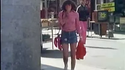 El marido le encanta enormes coños peludos mirar, como su esposa ama pyalit