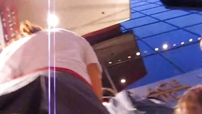 Jovencita follada ciños peludos en el coño