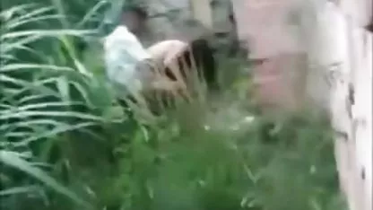 Negros en dos troncos chochos peludos lesbianas follaba a la rubia sexy con su novio cornudo