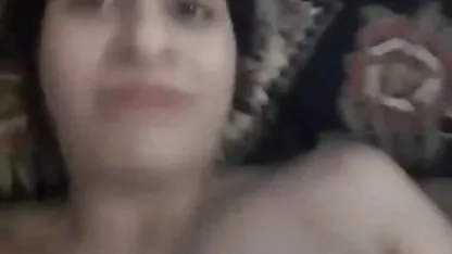 Lesbianas calientes les encanta ducharse juntos xvideos coños peludos