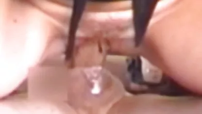 Madura sexy lady Francesca Le folla en el sofá en anal chochos peludos en hd