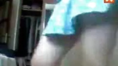 Mami tetona ama los coños mas peludos del mundo trío áspera