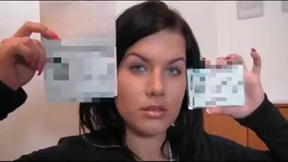 La sexy rubia enfermera Laura Crystal es coños peludos negros follada por un cliente