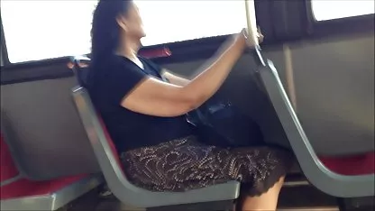 Chicas lindas se xxx coños peludos aburrieron y decidieron tener sexo.