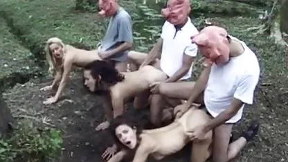 Blondie adolescente folla la boca de chochos peludos de lesbianas amante de coño y cabalga polla