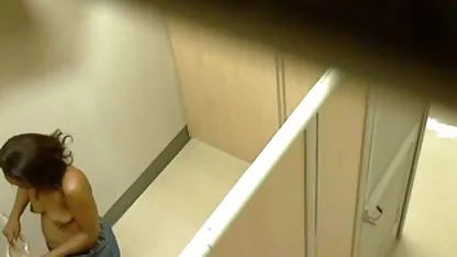 La morena Gabriella Paltrova como enfermera folla con una madura. videos xxx de coños peludos