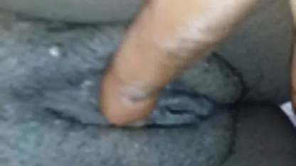 El calvo y guapo Joni reemplazó a la masajista y se cogió a chochos peludos de maduras Natasha Nice