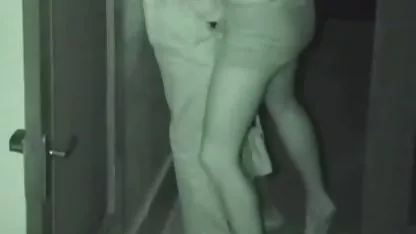 Britney sexy obtiene coños calientes peludos un coño de primer plano