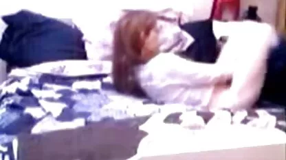 Precioso estudiante negro, mujeres con el bollo peludo el chico acarició durante mucho tiempo y luego comenzó a follar su eldoy. Nena amaba el sexo caliente con este chico y quería más.