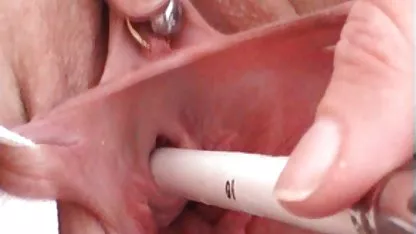 Puta tetona lava coños peludos llenos de semen la polla del chico