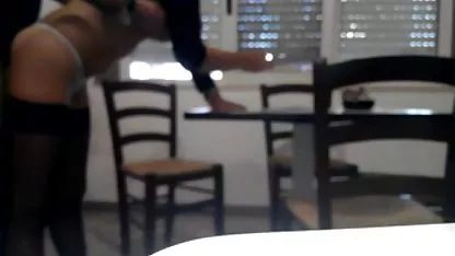 La mujer bonita es entregada al macho insaciable en el coño y al suave Rosetz en cualquier posición chochos peludos videos gratis pervertida, que solo un tipo lujurioso decidió probar con esta cosita muy caliente.