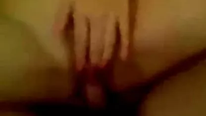 La joven secretaria le chupó la polla al jefe y no está mal ciños peludos follada anal en su escritorio