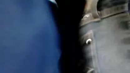 Chica sexy chupa polla y sexo gratis coños peludos se la traga