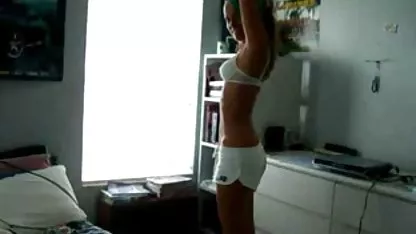 Adolescente videos caseros peludos rubia follando en la cocina con un fontanero