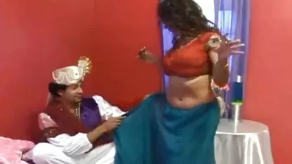 Gatos calientes follan chochos peludos calientes en anal