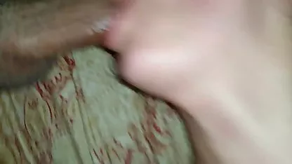 Chica rubia coñitos jovenes peludos montando a caballo, y una perra se folla a su miembro del culo como un semental