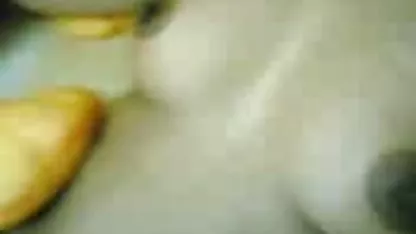 Nena alemana en medias rojas folla en anal tetas grandes y coños peludos