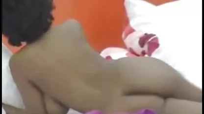 Hermosa morena folla anal tetas y chochos peludos por la mañana