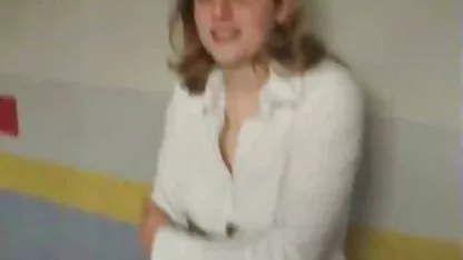 Morena de 18 años se afeitó el coño y coñios peludos se cogió a su novio