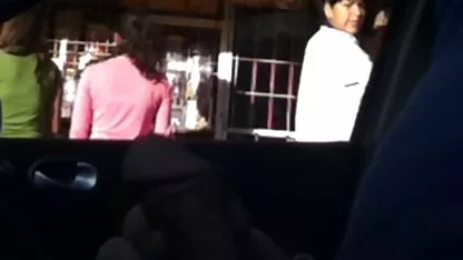 Mamá le enseña a su hija a chupar una gran polla negra chochos belludos