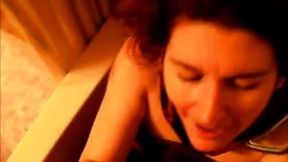 Rubia linda fotos de papos peludos con coño afeitado se la follan en anal con morena