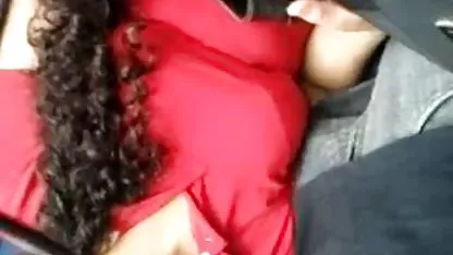 Habiendo llamado a la cerrajería a casa, coños calientes peludos la puta rica y sexy se niega a pagarle y exige que se la tome en especie. El tío se ve obligado a lamer su coño caliente, le da una polla para chuparla y llenar su agujero con la presión del esperma caliente