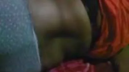 Striptease rubia oños peludos terminó con una mamada