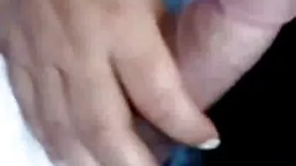 Dos tios brutalmente follan coños muy velludos morena