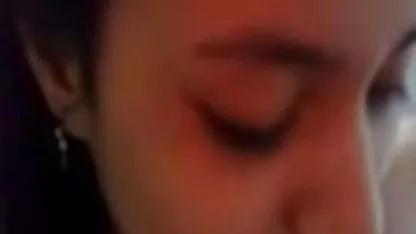 Whitney Stevens tiene una gran polla dura. jovenes con coños peludos