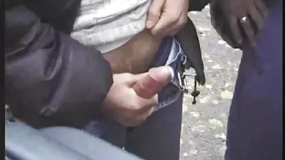 Puta adolescente se la follan por el chocho peludo abierto culo
